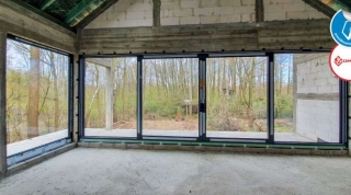 Kolejna nowoczesna stodoła z nowymi oknami